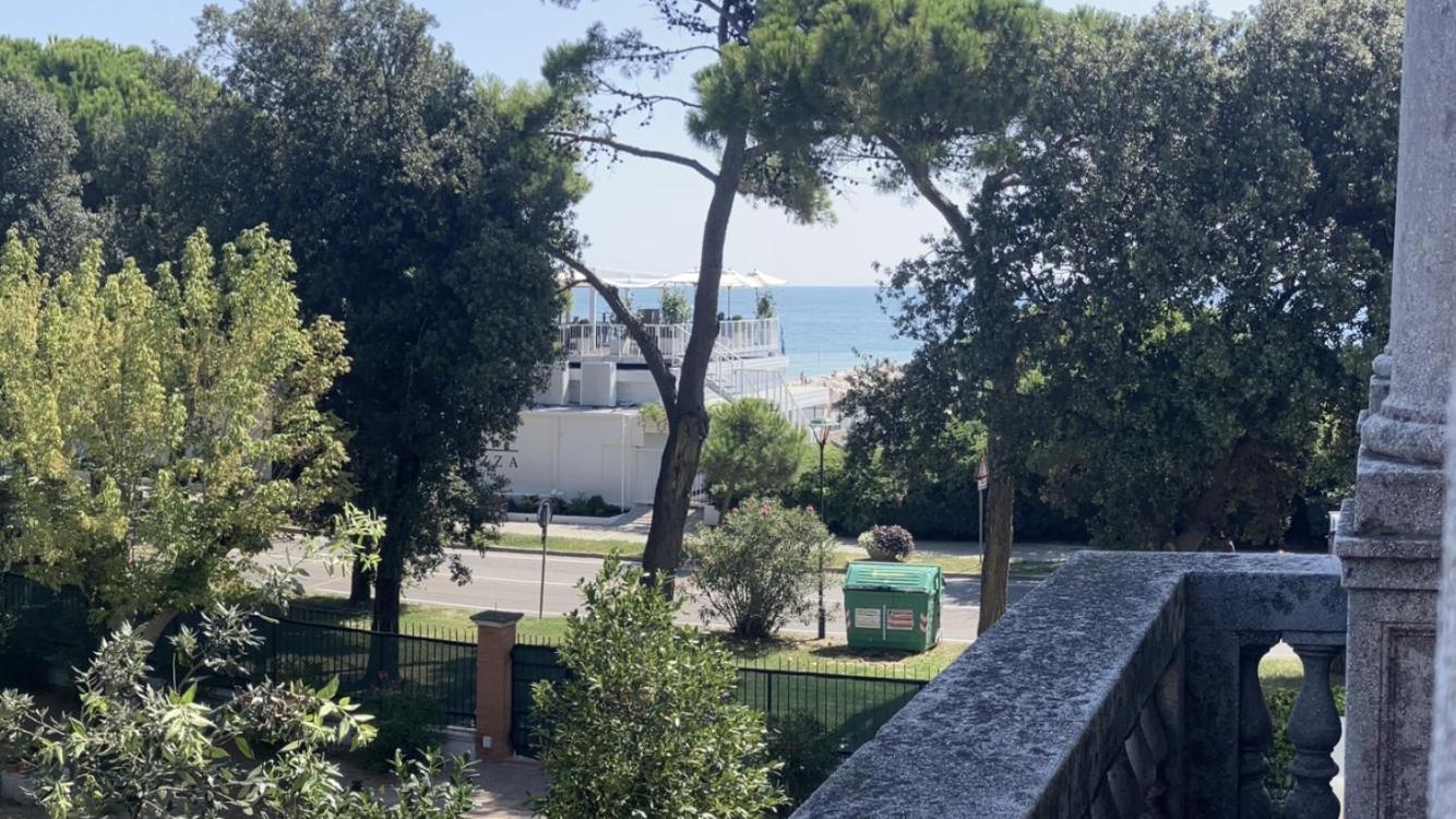 Villa Gabriella B&B - Apartments Lido di Venezia Exterior photo